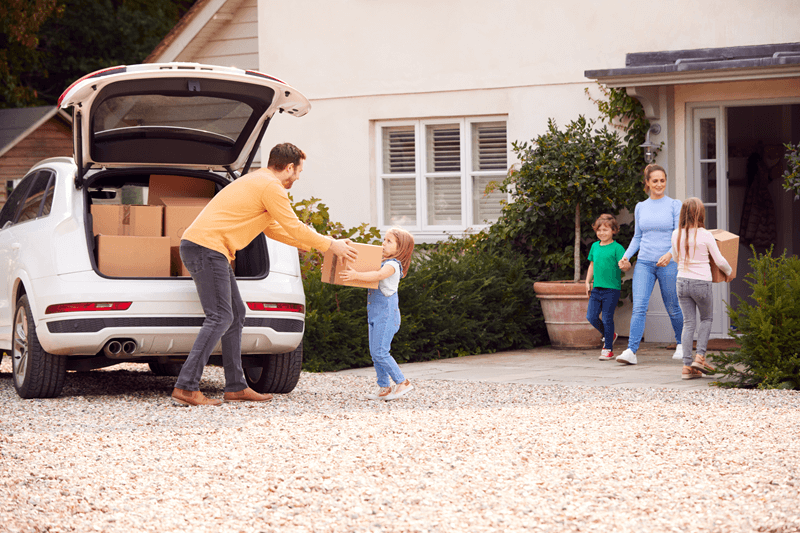 Family of 5 moving into new home